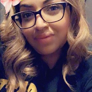 Meet your Posher, Lynette